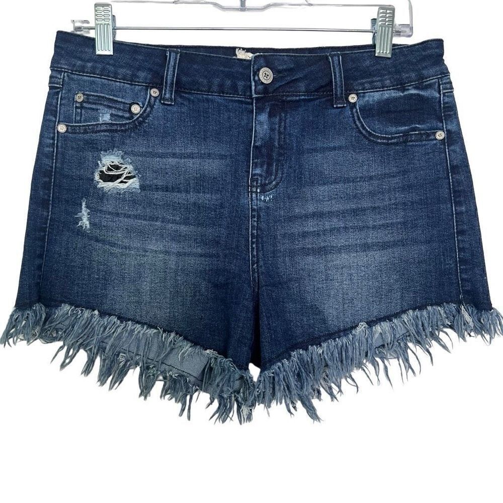 Altar’d State Fringe Distressed Denim Shorts Wash Chiara Size 28/7